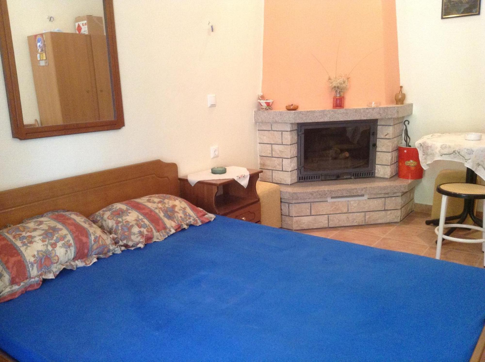 Πανδοχείο Λίμνης Πλαστήρα Hotel Kastanéa Buitenkant foto